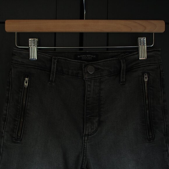 Banana Republic | Mid-Rise Skinny Zip Pocket Jean - Picture 3 of 6